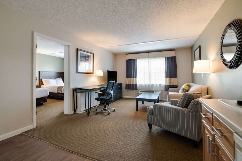 Quality Inn & Suites Auburn I-95 19/31