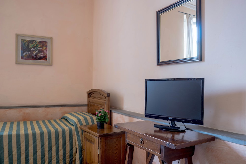 Hotel Monica 25/43