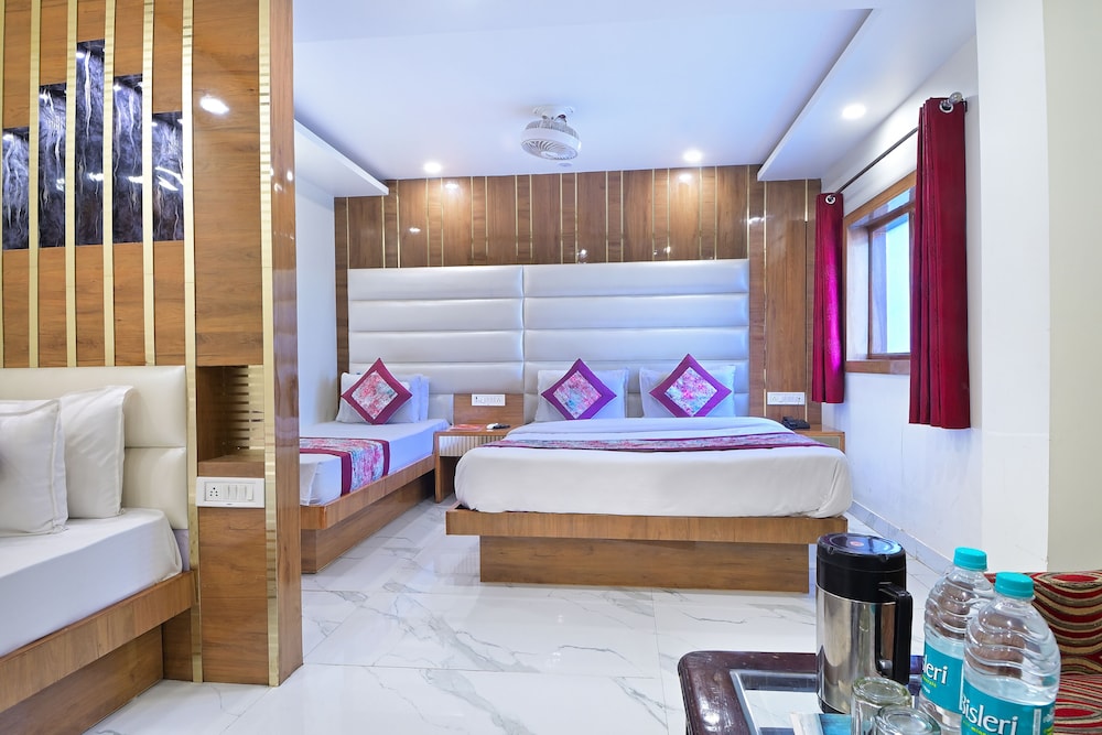 Hotel Glow Inn 40/50