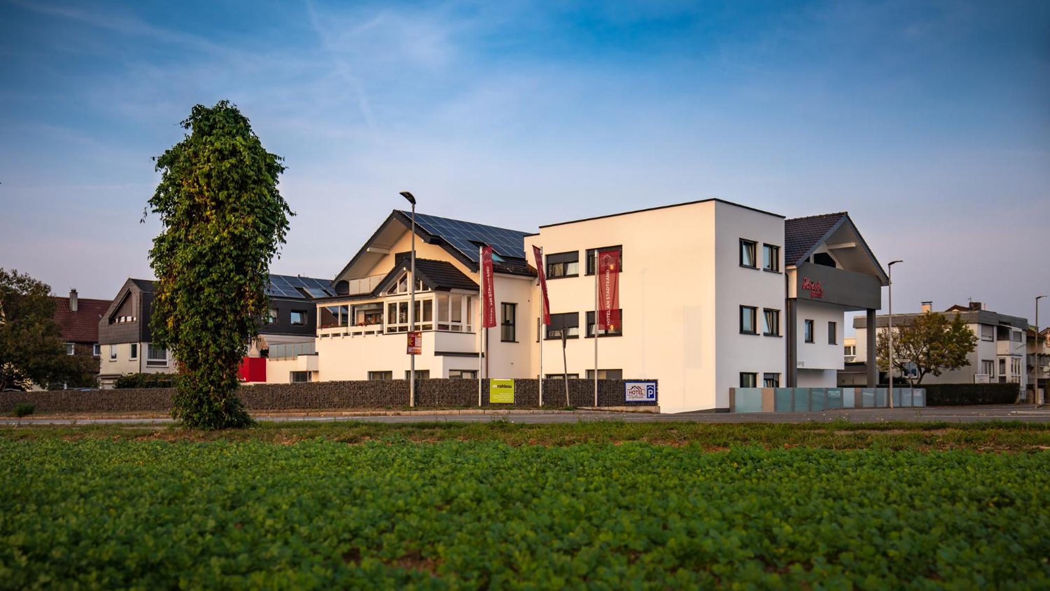 Hotel am Stadtrand 37/39