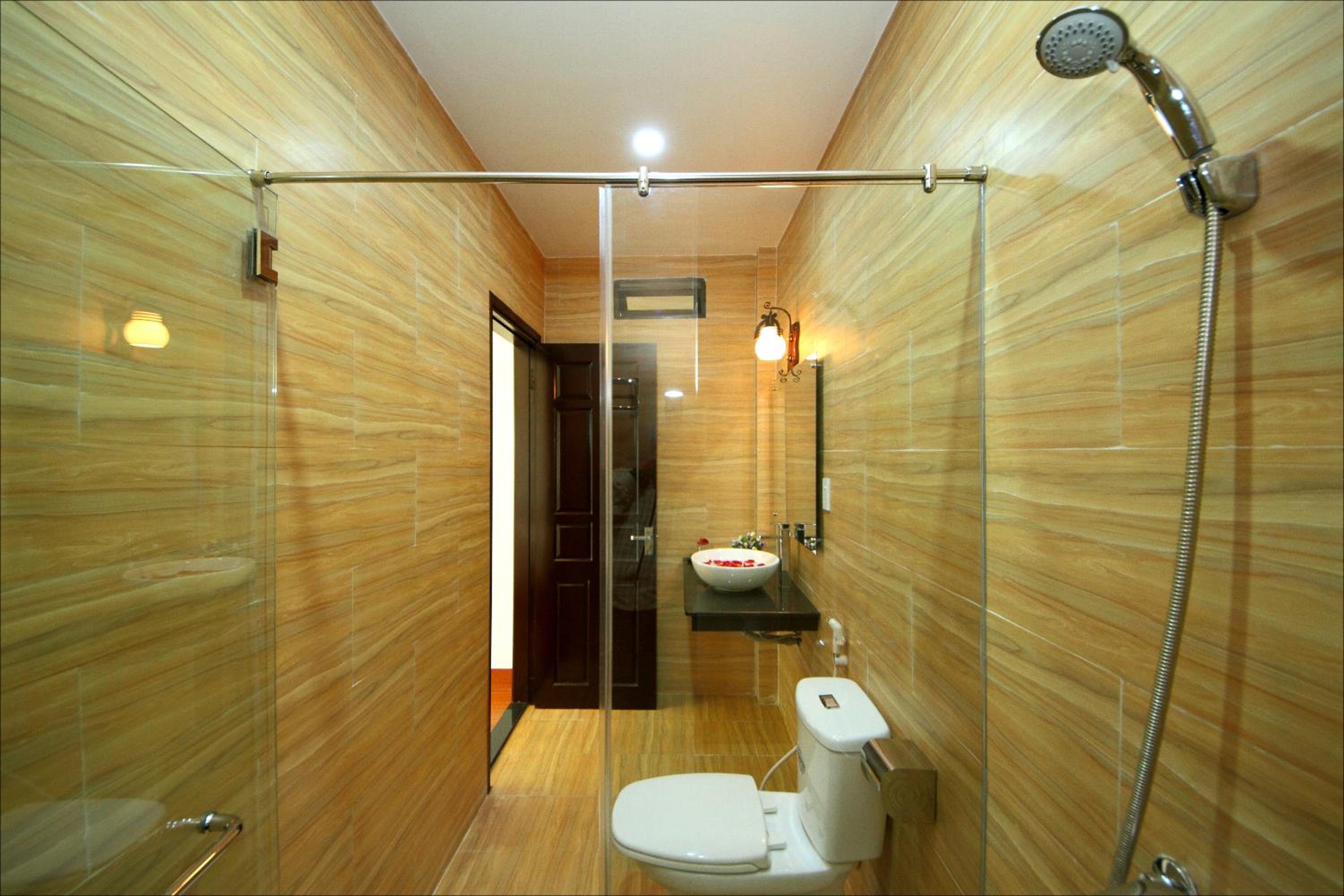 Mixed Dorm, 6 Beds, Garden View, Balcony