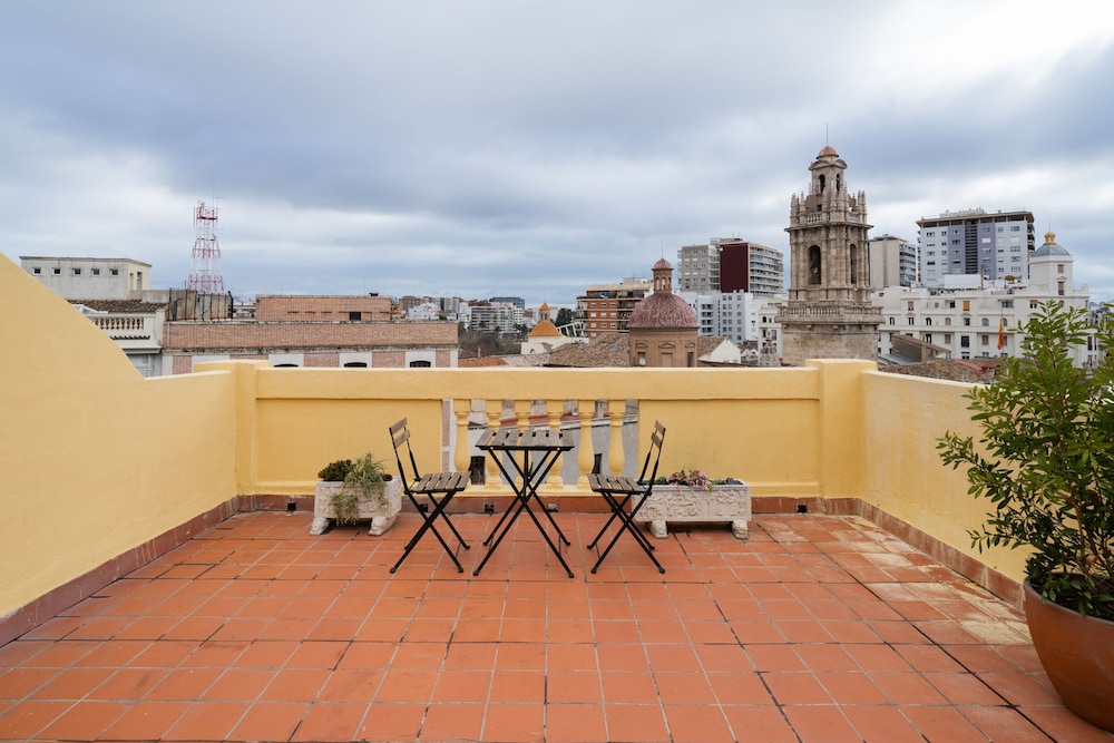 Purple Nest Hostel 38/60