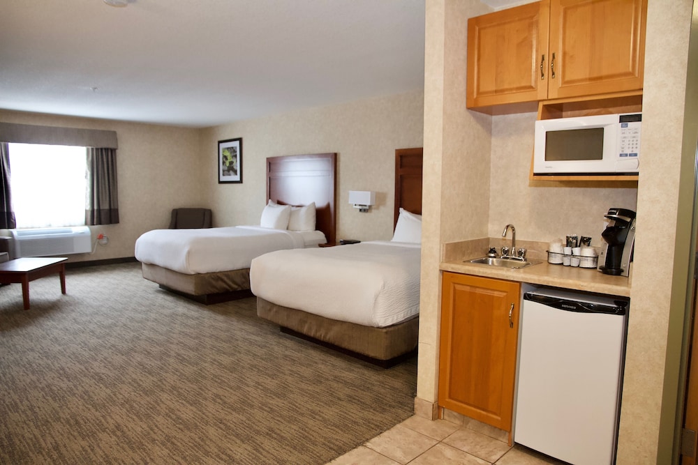 Days Inn and Suites by Wyndham Brooks 13/34