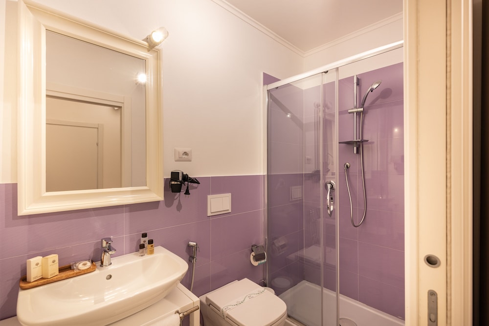 Lemoni Suite 51/56