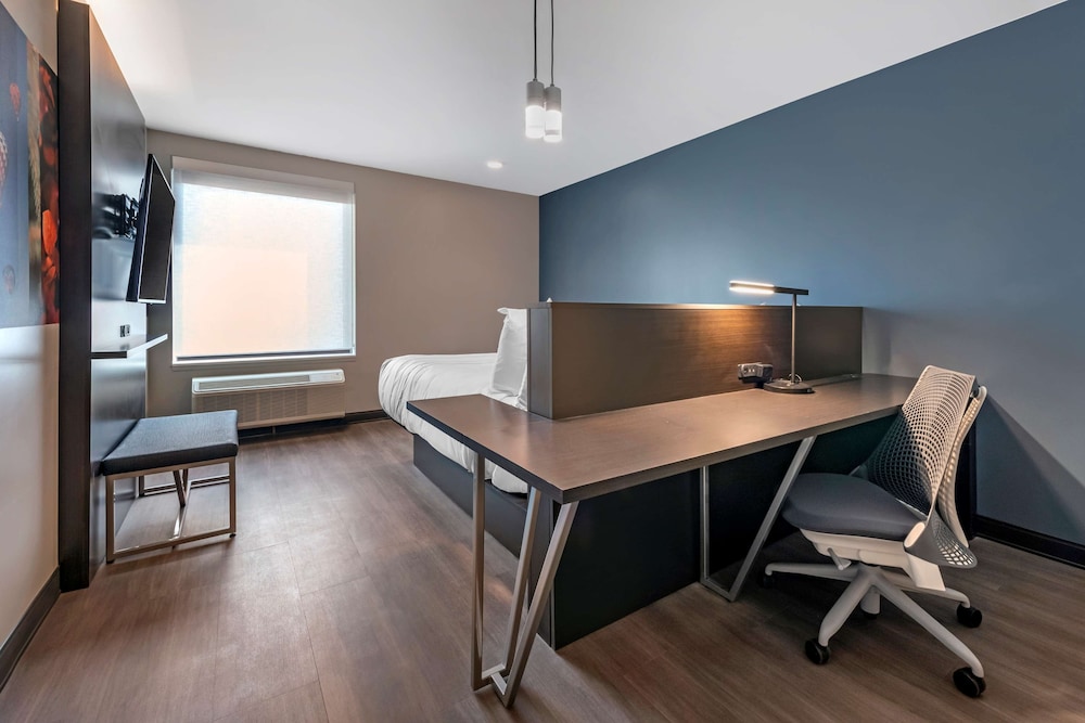 Vib Hotel by Best Western Denver RiNo 36/37