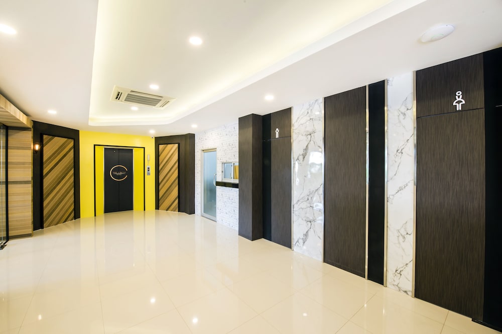 The Circle Hotel 46/64