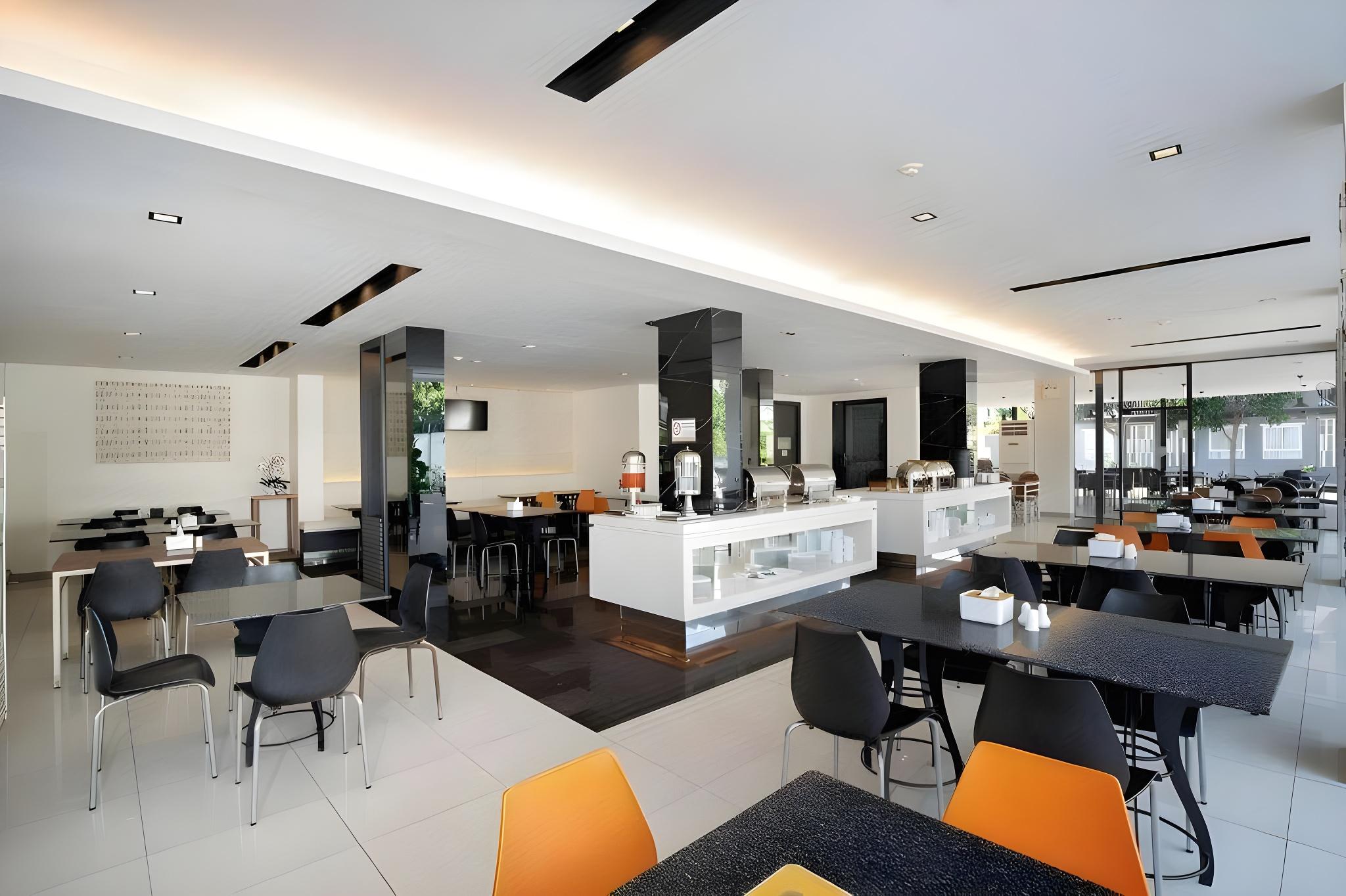 Leenova Hotel 43/50