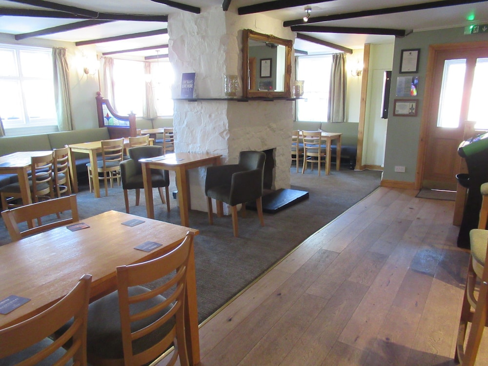 London Inn 30/43