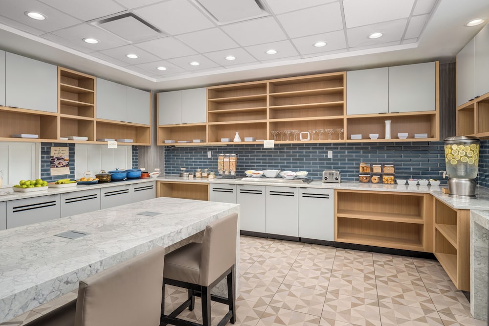 Hyatt Place Columbia/Harbison 30/50