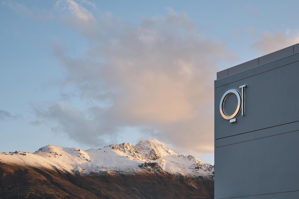 Qt Queenstown 69/73