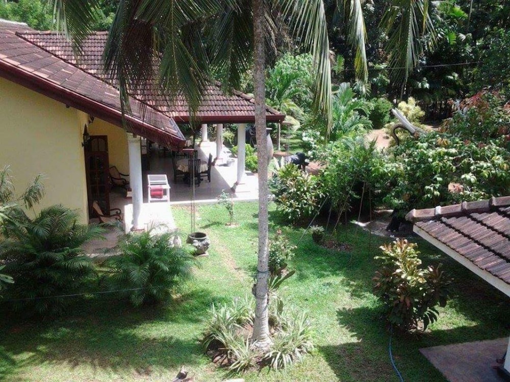 Traum Villa Bentota 33/50