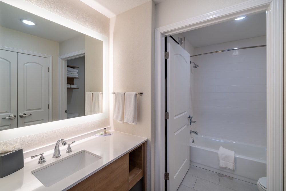 Staybridge Suites Flowood 22/61