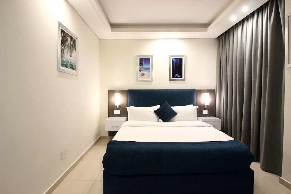 Palm Ville Suites 10/46