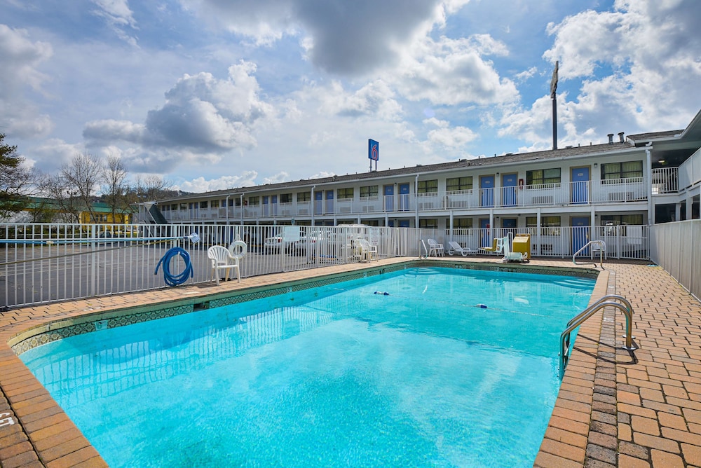 Motel6 Chattanooga, TN 6/43