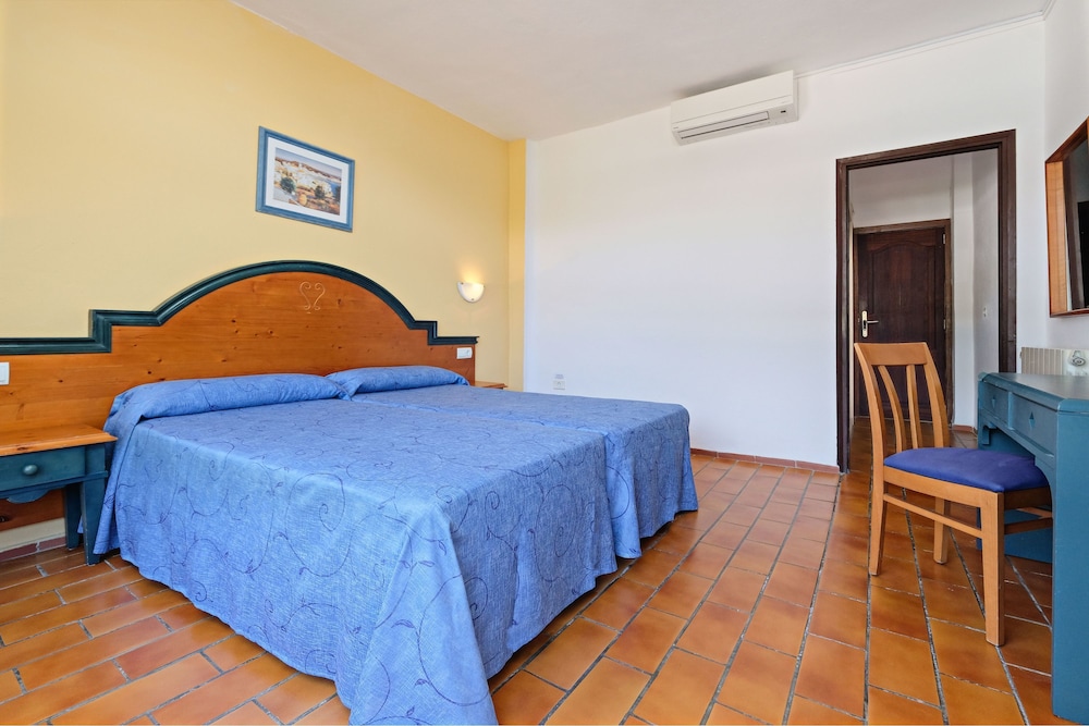 Azuline Hotel Mediterraneo 7/30