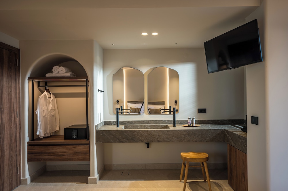 Soleil Rooms & Suites 42/42
