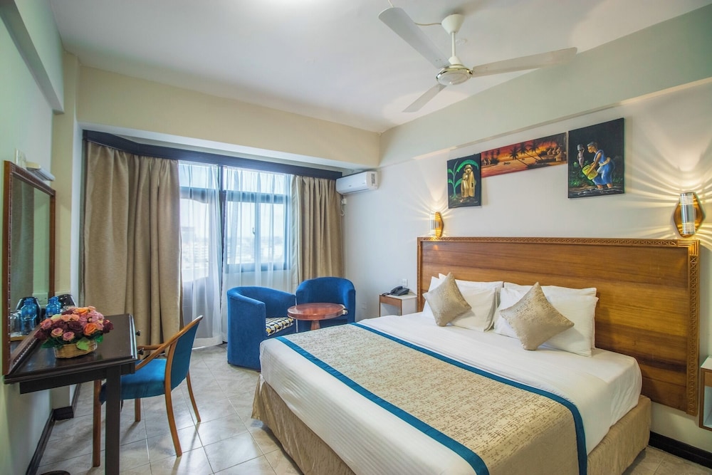 Hotel Sapphire 16/49