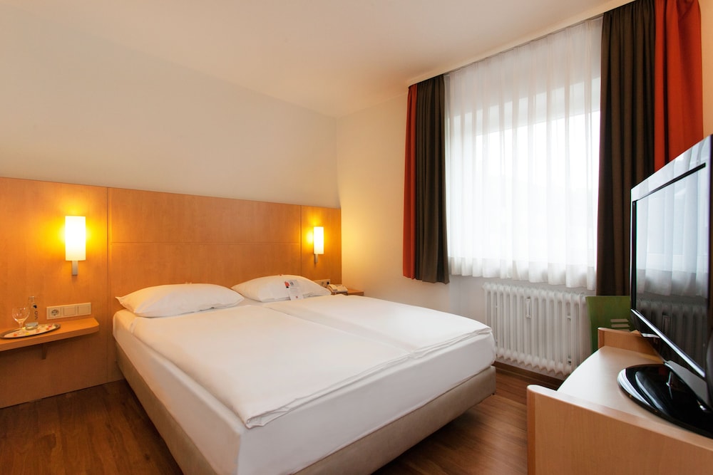 Saar City Hotel 30/67
