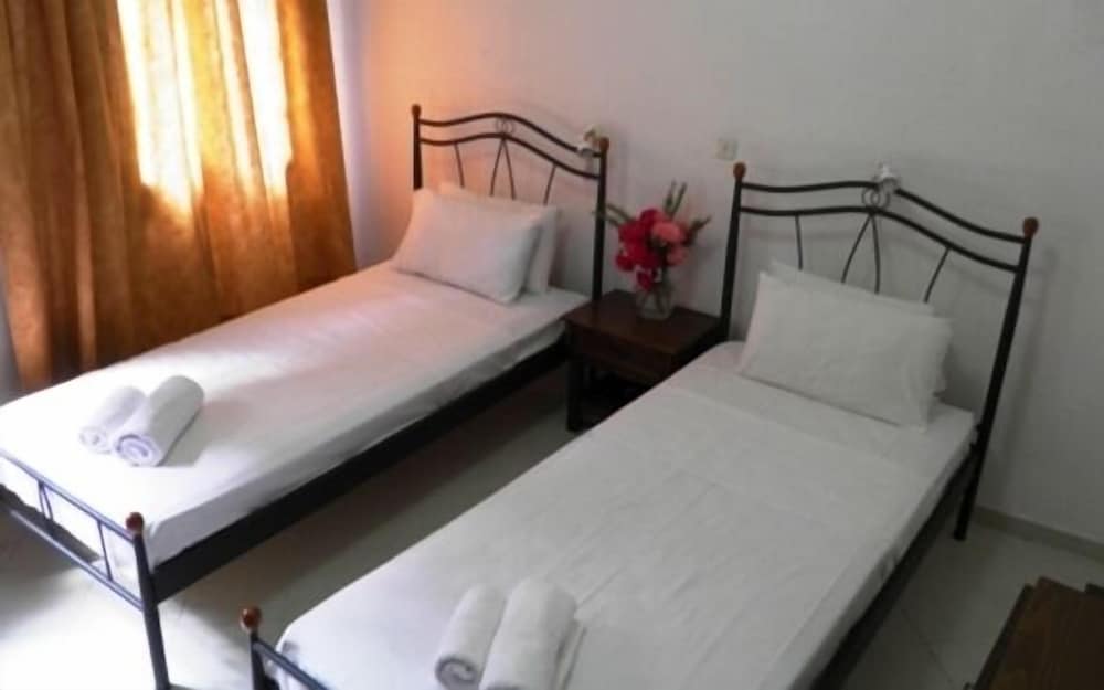 Delphi Resort 12/66