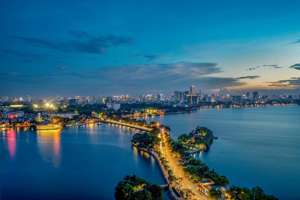 Pan Pacific Hanoi 71/72