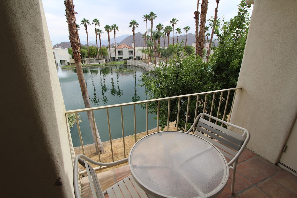 Desert Breezes Resort 44/54