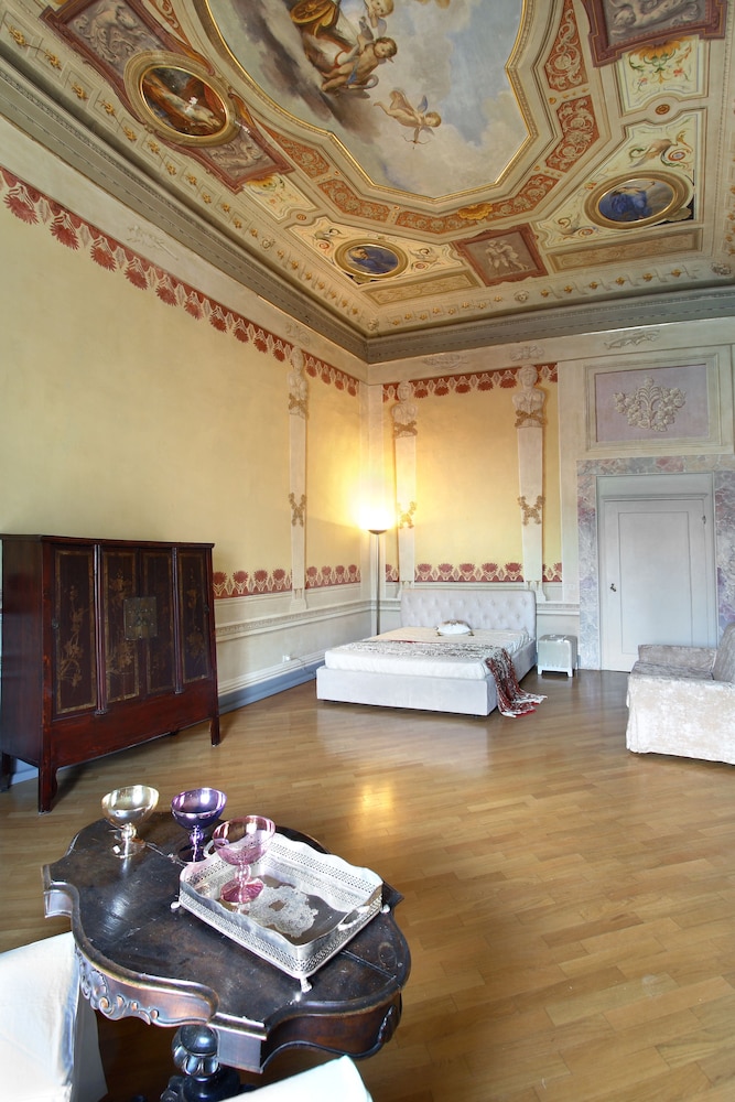 PALAZZO TOLOMEI RESIDENZA D'EPOCA 16/50