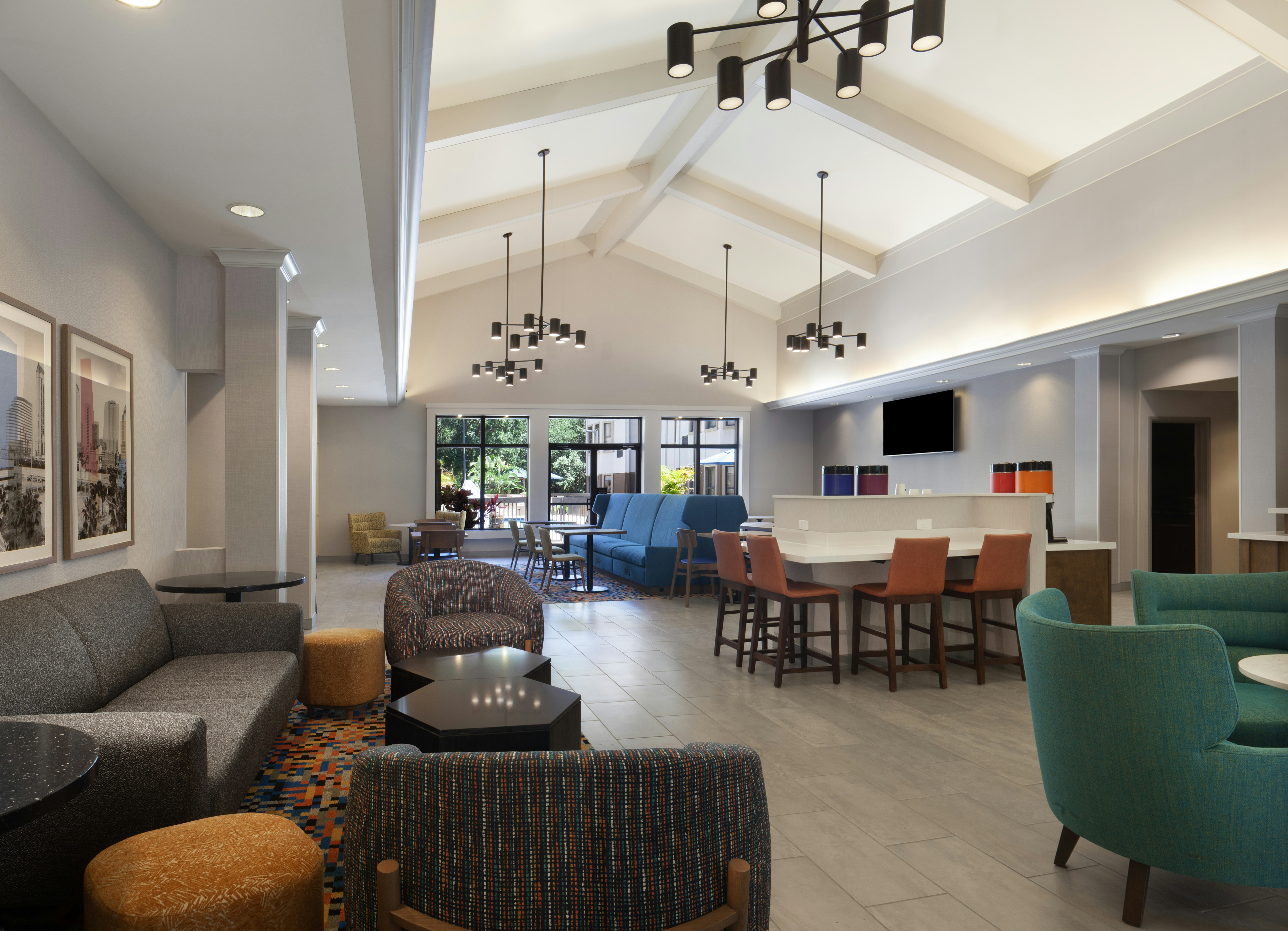 Hampton Inn and Suites Tampa North 28/44