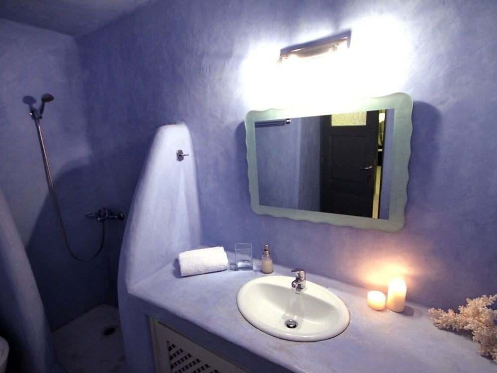 Alafouzou Cave Loft 38/38