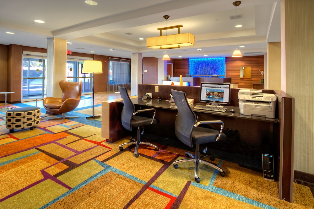 Fairfield Inn Suites Edmond 24/24