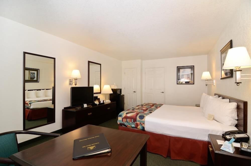 Best Western Colorado River Inn 12/36