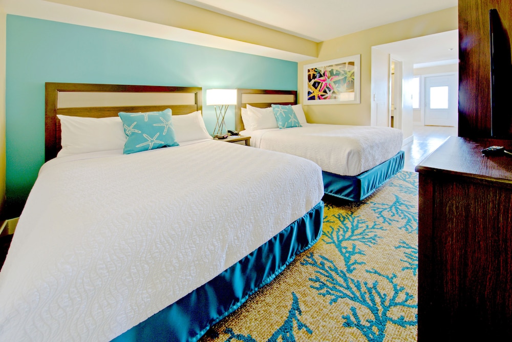 SUITE, OCEAN FRONT, CORNER