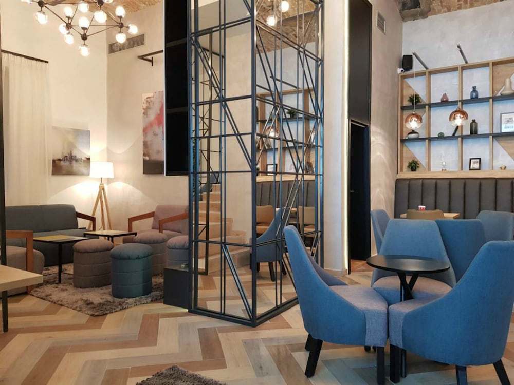 Capital Hotel Garni 37/55