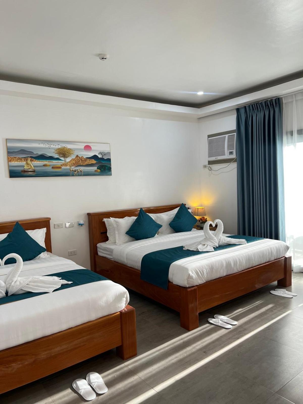 Ocean Star Hotel Coron 18/50
