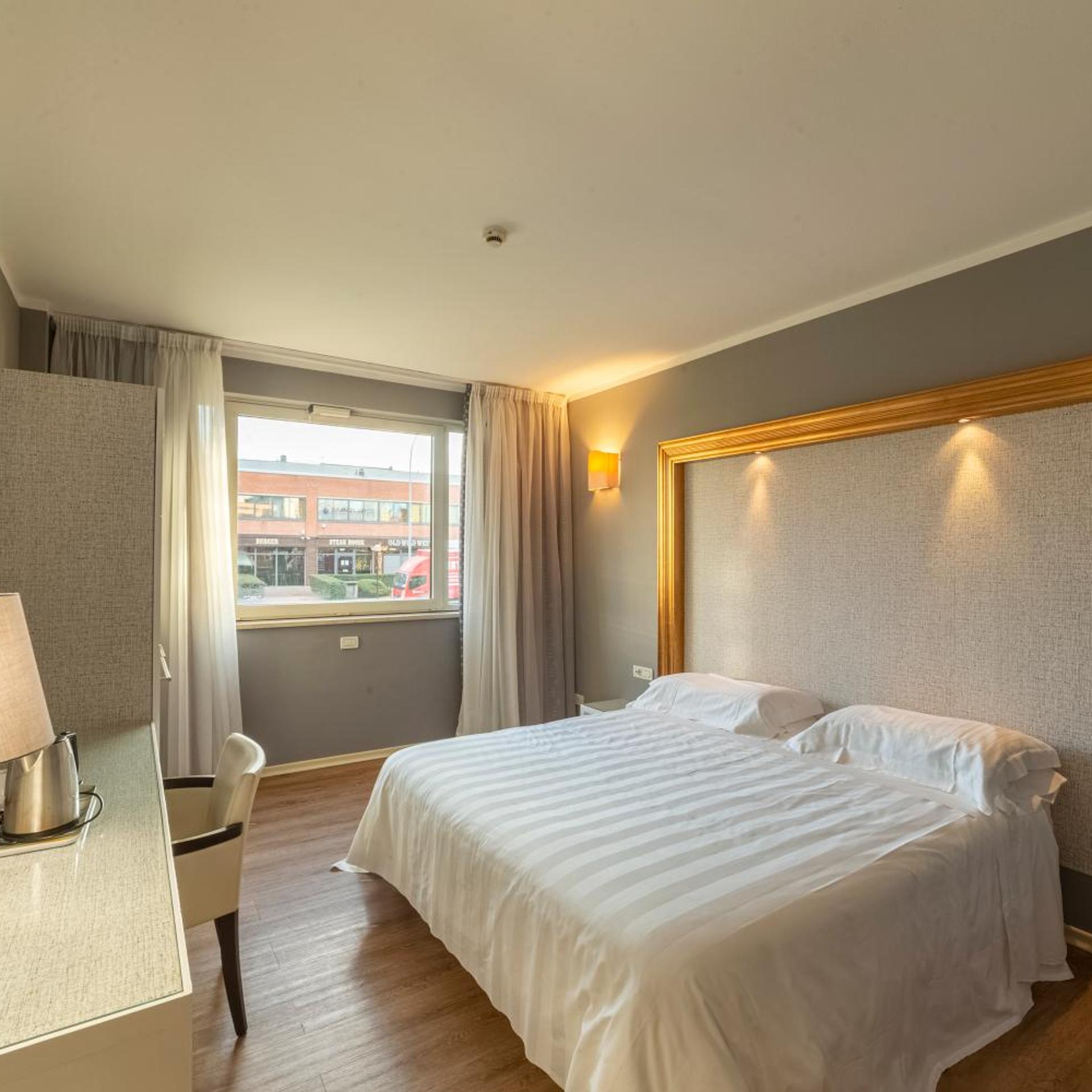 Smart, Double or Twin Bed