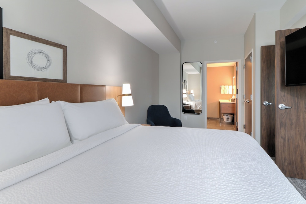 جناح بسرير كينج بغرفة نوم واحدة بمطبخ
