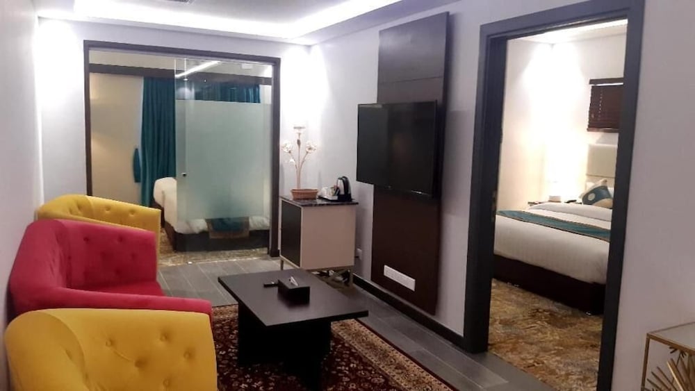 Best Western Plus Grand Hotel Multan 42/61
