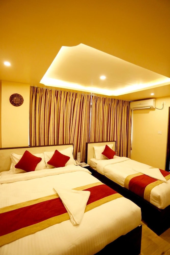 Hotel Readers Inn Pvt.Ltd 16/27