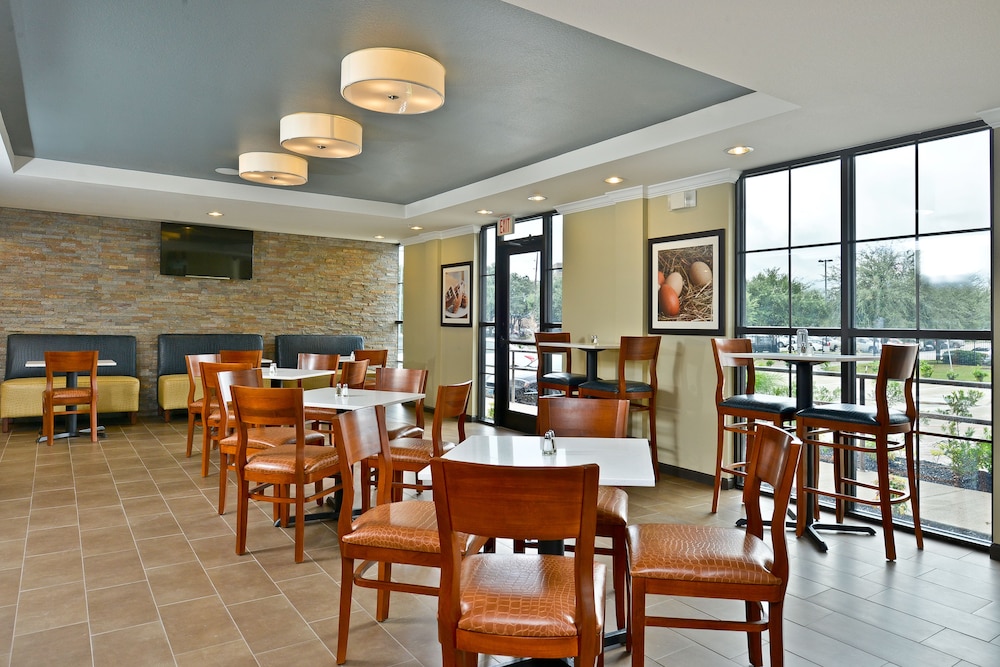 Comfort Suites near Westchase on Beltway 8 35/46