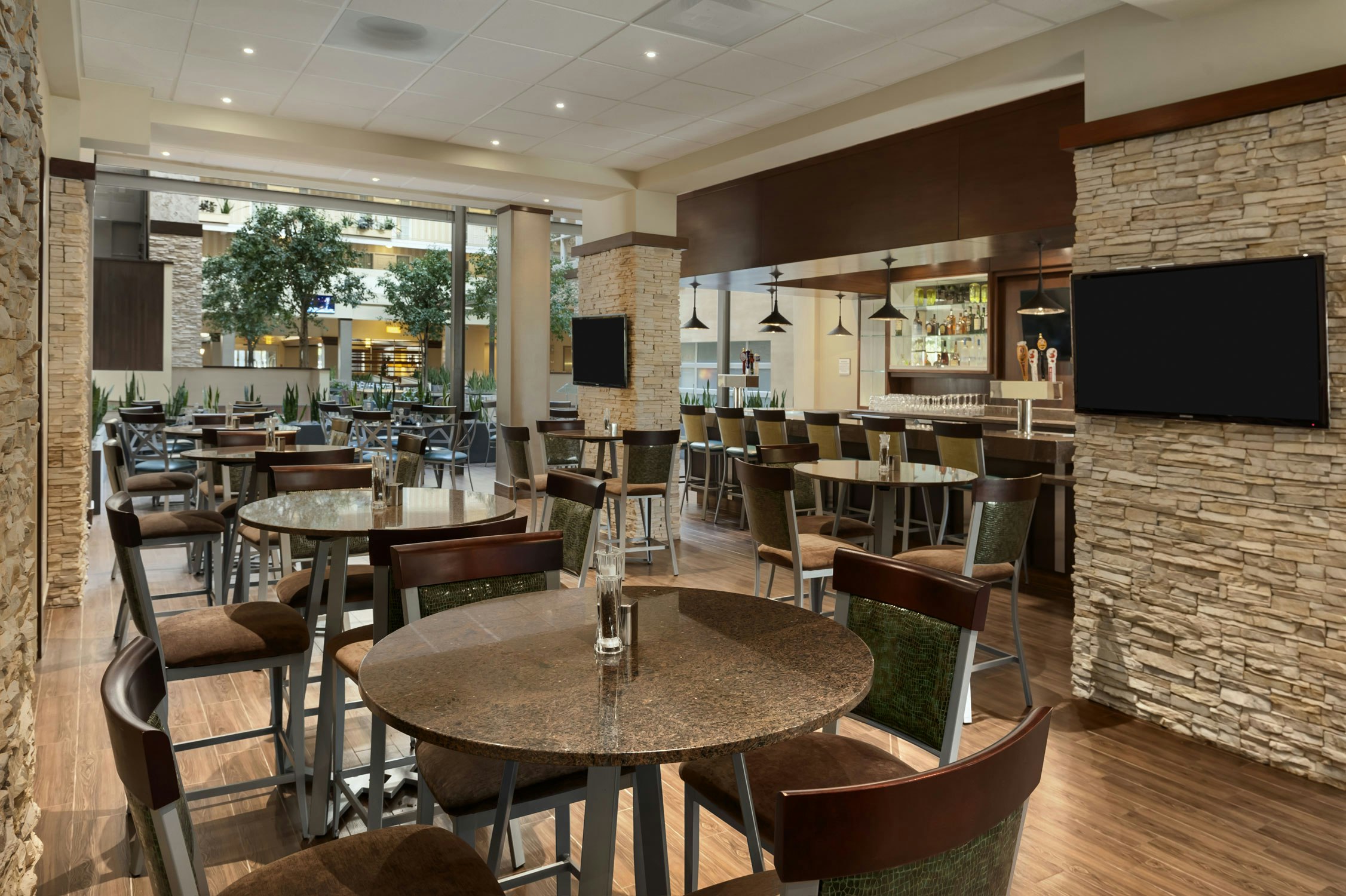 Embassy Suites by Hilton Dallas Market Center 53/72
