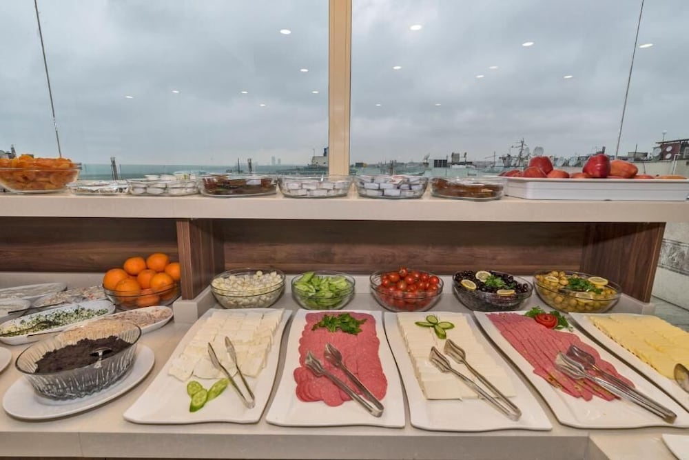 Marcello Hotel 53/65