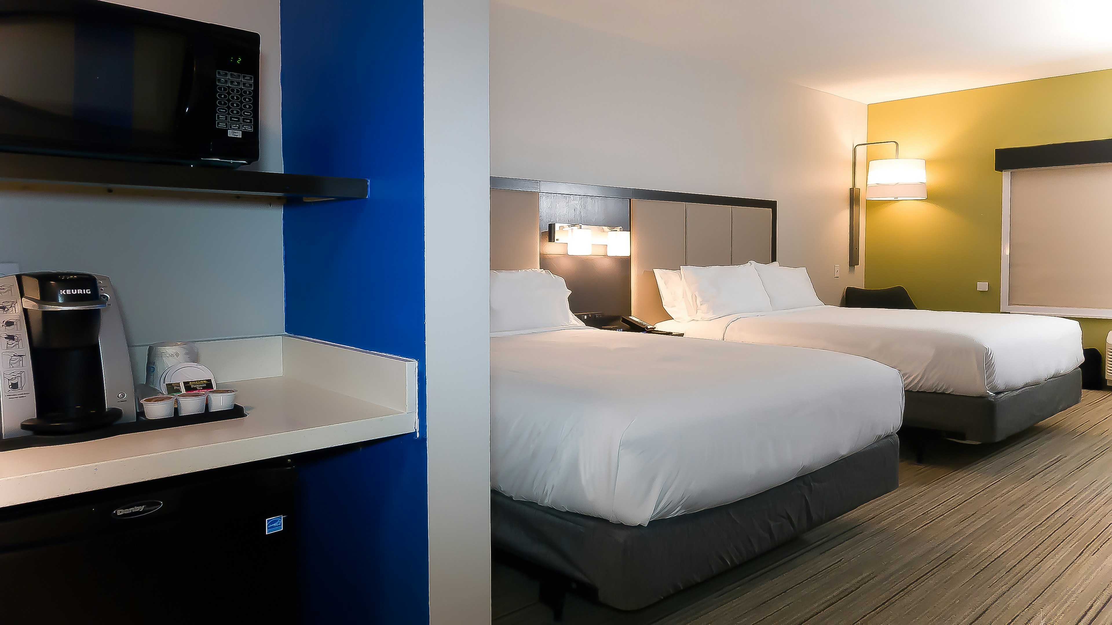 Holiday Inn Express Suites Tampa East Ybor City 22/56