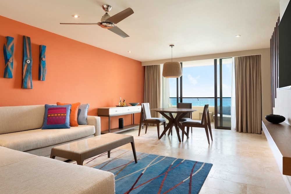 HYATT ZIVA CANCUN 42/75
