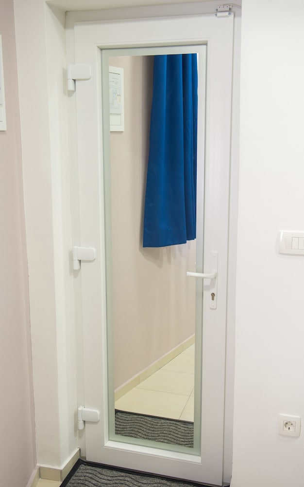 Five Rivers Rooms 25/49