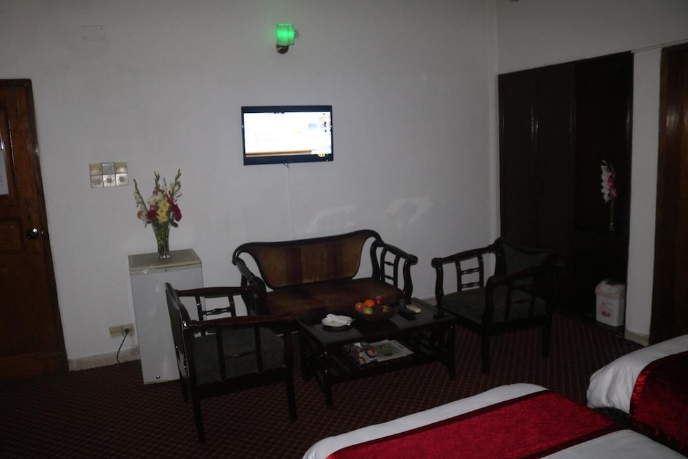 Hotel De Meridian 24/36