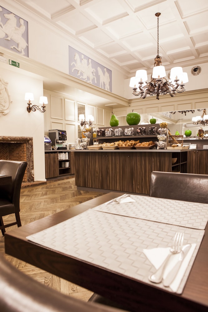 Mercure Brussels Centre Rogier 49/64