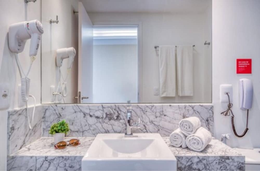 Hotel Brisa Suites 10/64
