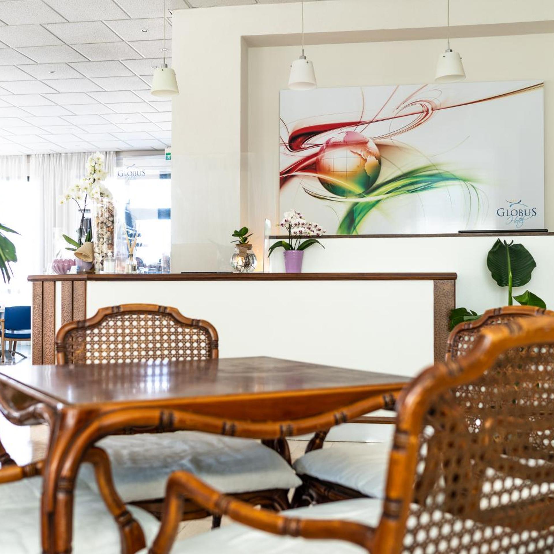 Hotel Globus 8/50