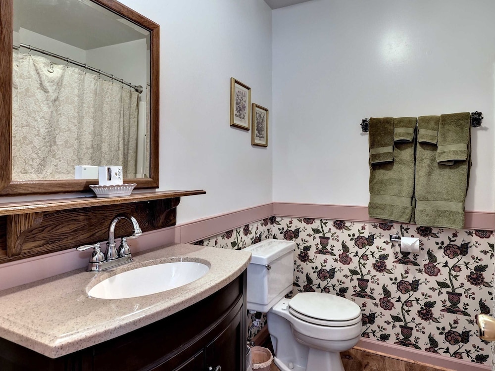 Aldrich House Bed & Breakfast 28/29