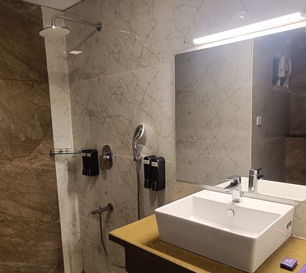 CHRIS HOTEL WHITEFIELD 47/50