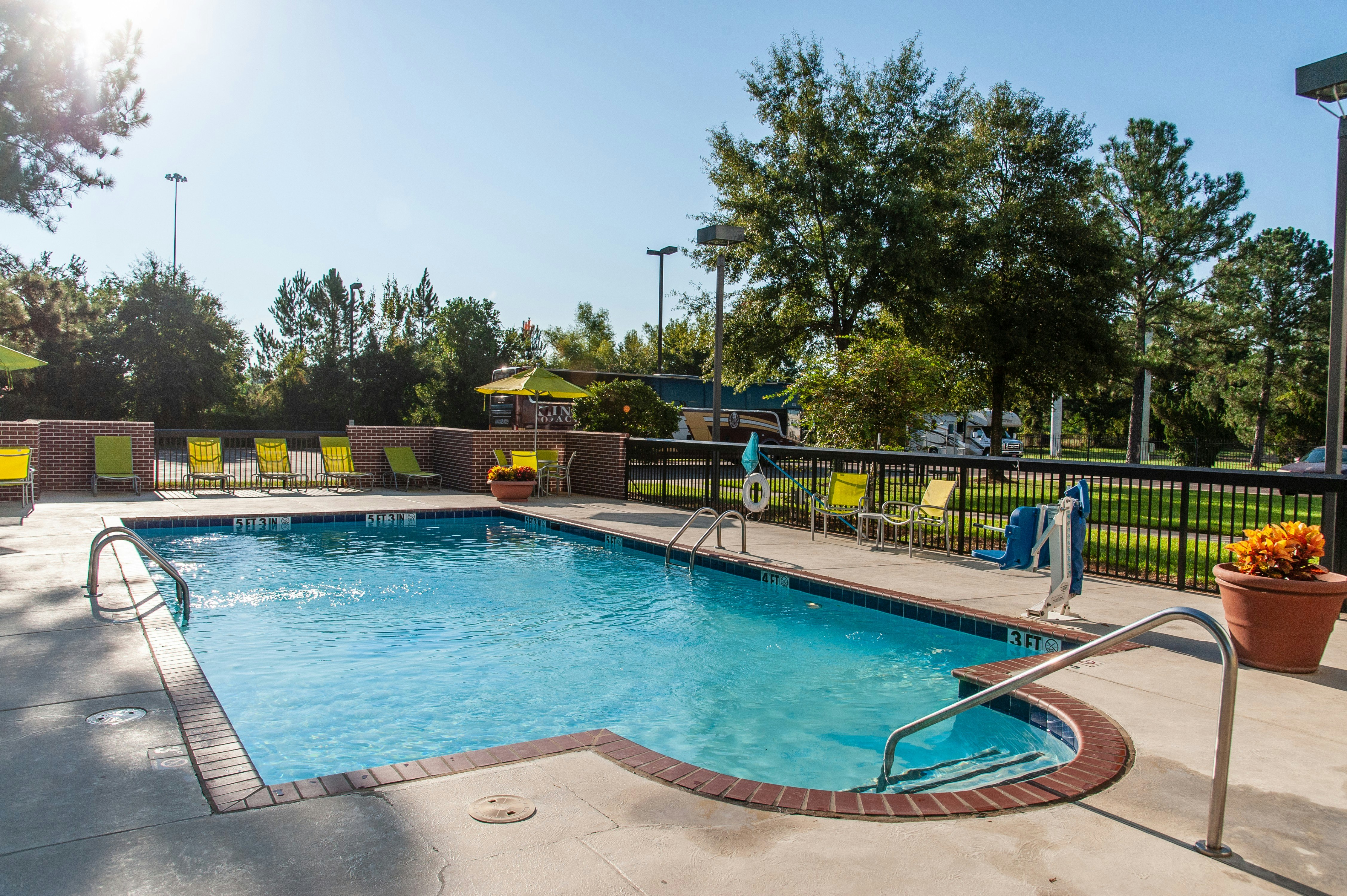 Hampton Inn & Suites Jackson Downtown-Coliseum 75/76